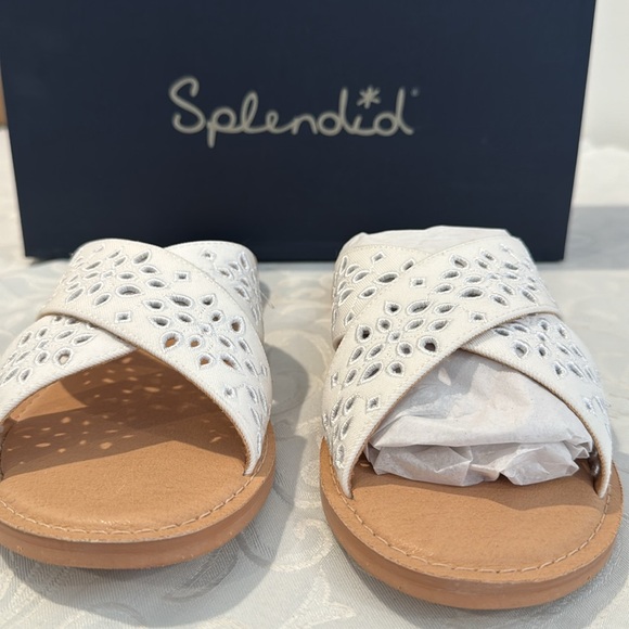 Splendid Salvia Embroidered Eyelet Slide Sandal. Size 7.5 - Picture 12 of 14